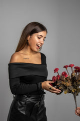 Elle Top Black - OUTOFDELULU